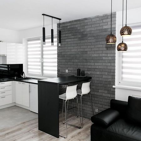 Apartament Z Lozem Malzenskim - Bezplatny Parking Poznaň Exteriér fotografie
