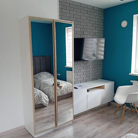 Apartament Z Lozem Malzenskim - Bezplatny Parking Poznaň Exteriér fotografie