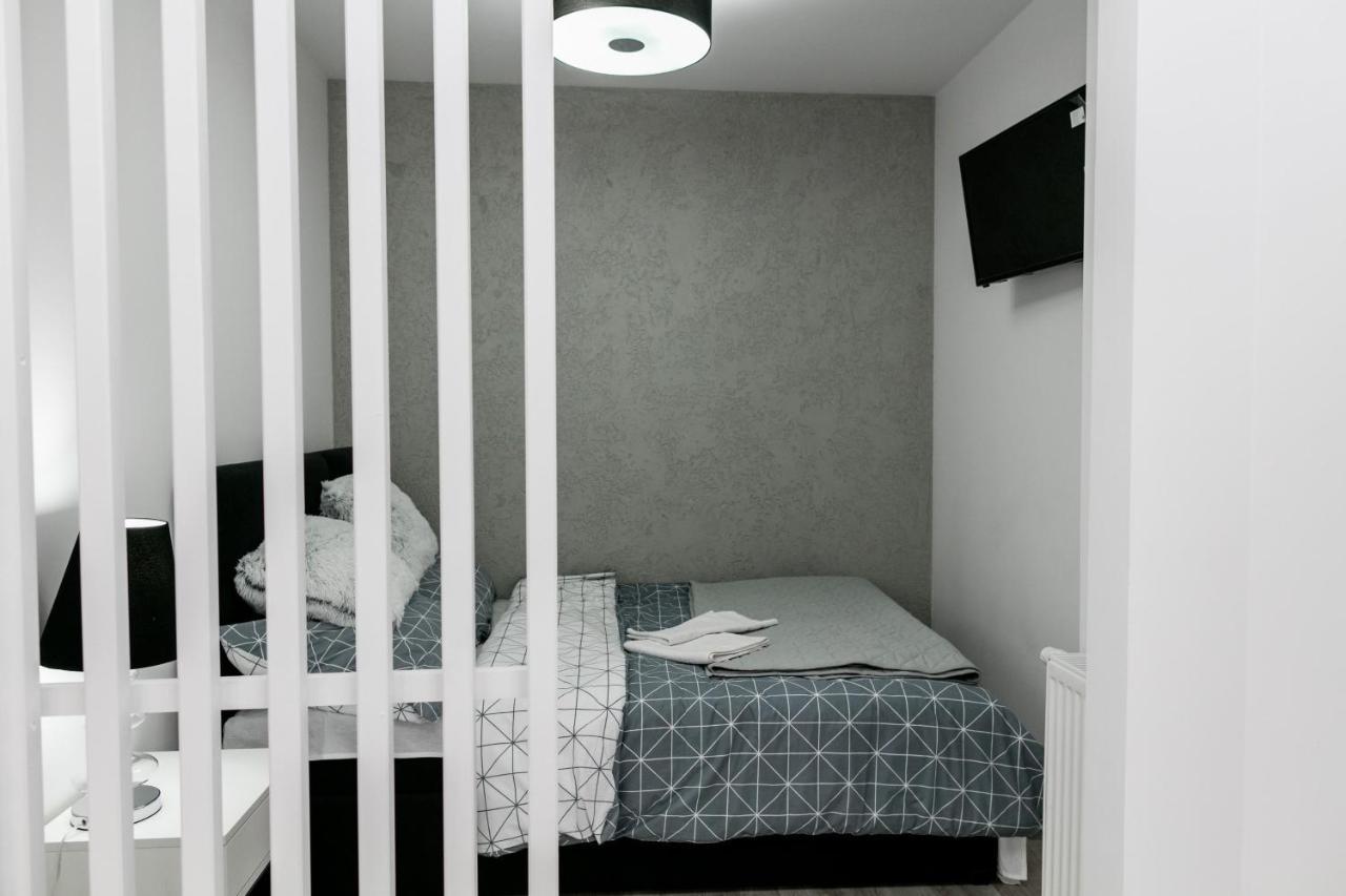 Apartament Z Lozem Malzenskim - Bezplatny Parking Poznaň Exteriér fotografie